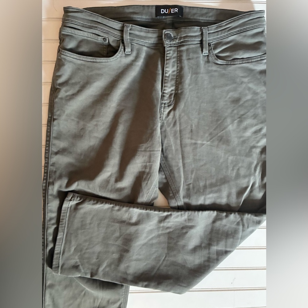 DUER mens size 38x30 N2X relaxed taper mens pants